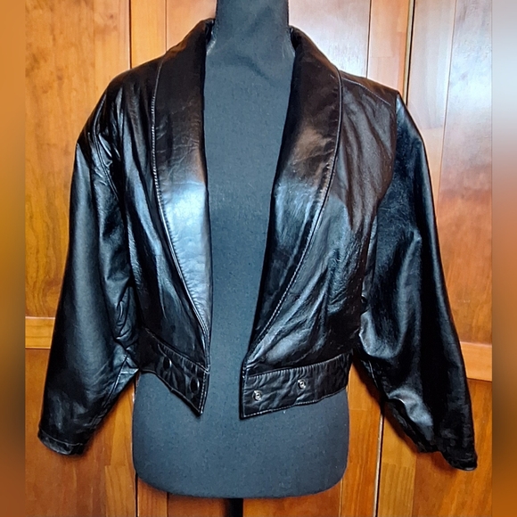 Wilsons Leather Jackets & Blazers - 🗽Vintage WILSONS The Leather Experts 100% leather jacket. Size S